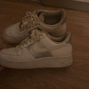 air force 1 - säljer mina airforce!! pris går att diskutera 