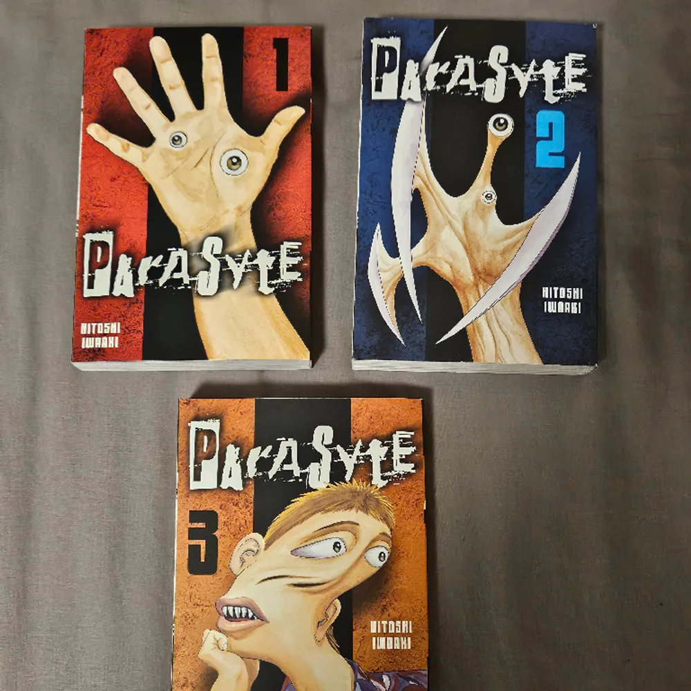 Säljer vol 1-3 av mangan parasyte, har tänkt att köpa resten av serien under flera månaders tid men det har aldrig blivit av, så jag säljer dem jag har.  Bra skick. Övrigt.
