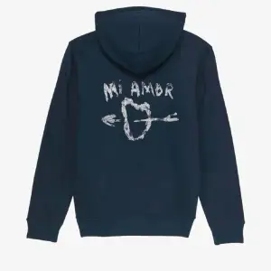 supersnygg mi amor hoodie!!💘 inga defekter, som ny 💕 nypris 1750, säljer för 559kr ☺️☺️💓kan posta idag 15maj vid snabbt köp!