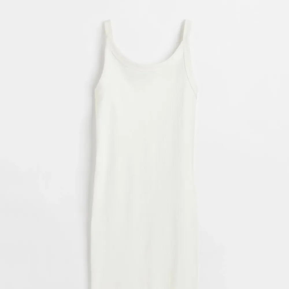Vit klänning från H&M. Aldrig använd! 🫶🏼. Klänningar.