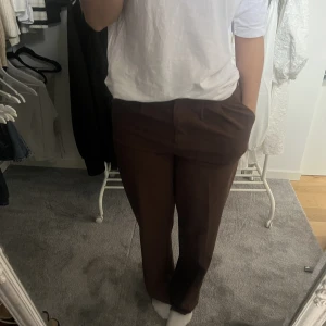 Kostymbyxor  - Från bikbok, nästan aldrig använda