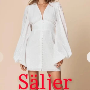 Adoore dress - Kan skicka egna bilder