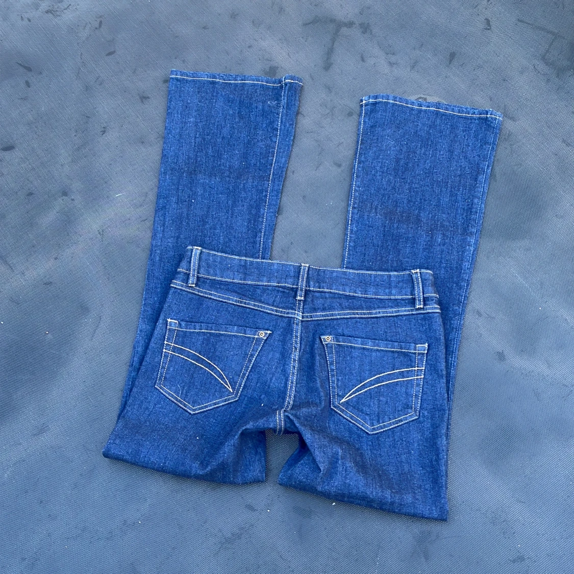 Lågmidjade bootcut jeans