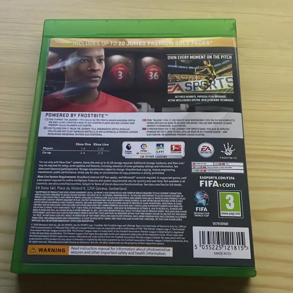 Säljer FIFA 17 svår att få tag i, endast Xbox one inga skador eller liknade utan helt felfri . Övrigt.