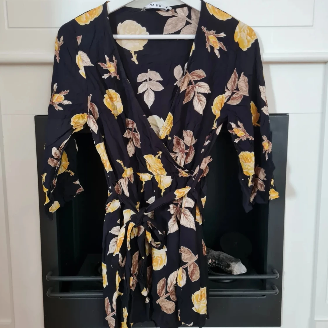 NA-KD kort blommig jumpsuit strl XS