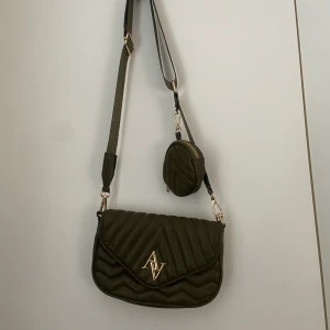 Väska  - Grön väska 