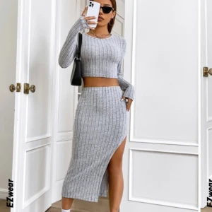 Sommarset - jättefint sommarset, säljer då jag köpte liknande set i en annan färg och detta knappt kommit till användning. Använt endast 2 gånger men det är inget som alls syns