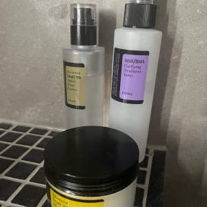 Advanced snail COSRX - Set innehållande Toner, Serum och All in One Cream. Allt är ifrån COSRX och kostade runt 1000:-  Ca 3/4 kvar av alla produkter, något mindre i tonern. 