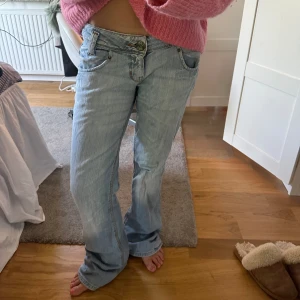 Jeans  - Jätte snygga jeans från lee!!