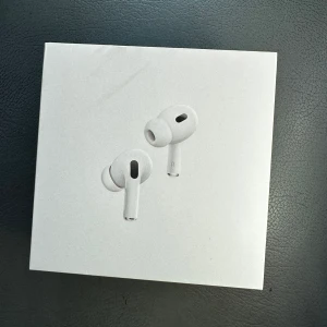 Oöppnade, kvitto, gen2 - Nypris 2800kr, helt oöppnade. Finns i Falun eller plick paket