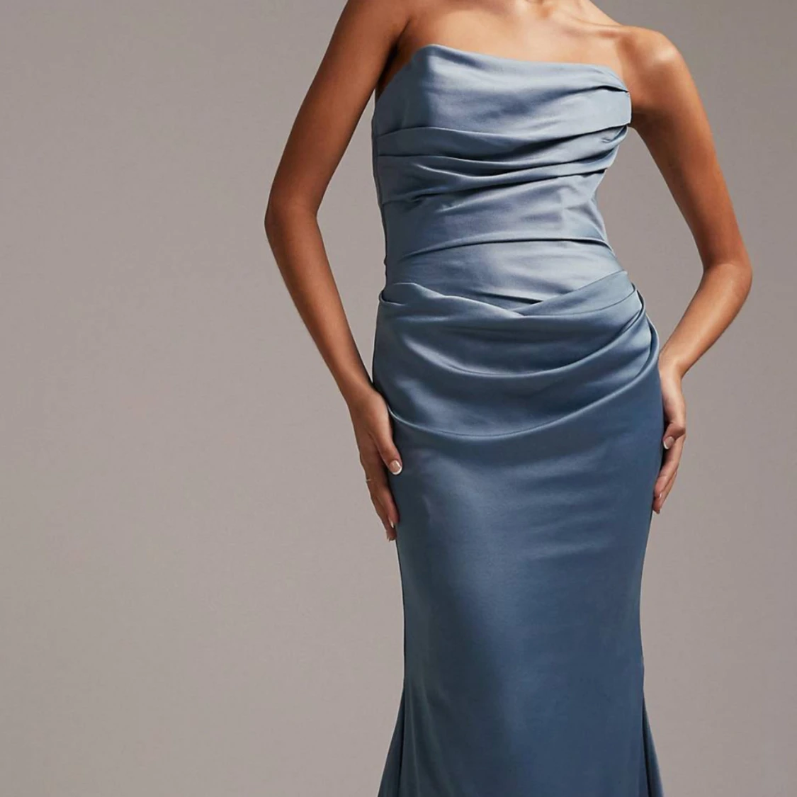 Dubblett blå sidenklänning  - 90