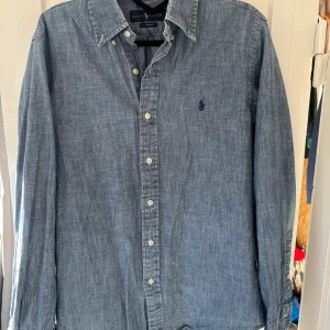 Ralph lauren skjorta  - Storlek s/m bra skick, Inge synliga tecken på användning