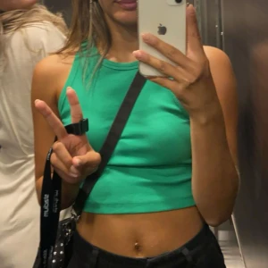 Grön topp - Hm  Storlek s Rensar sommar kläder