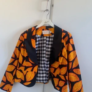 Färggrann Kavaj - Handgjord i Kapstaden, Sydafrika. Figursydd