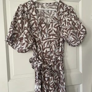 Klänning - Använd en gång! 