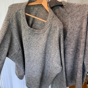 STICKADE TRÖJOR - en är från zara och andra ellos, gillar dem och det finns inga defekter men det är bara inte min stil mer. Säljs tillsammans