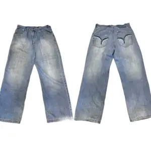 Rare Southpole Baggy Jeans köpta här på Plick, W40 så riktigt najs, tar byten, kom dm för ytterligare frågor 