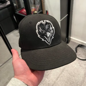  New era fitted keps - New Era Fitted keps Size 7 1/8 56.8cm Köpt från Tyskland 349kr  Köparen står för eventuell frakt! /KB