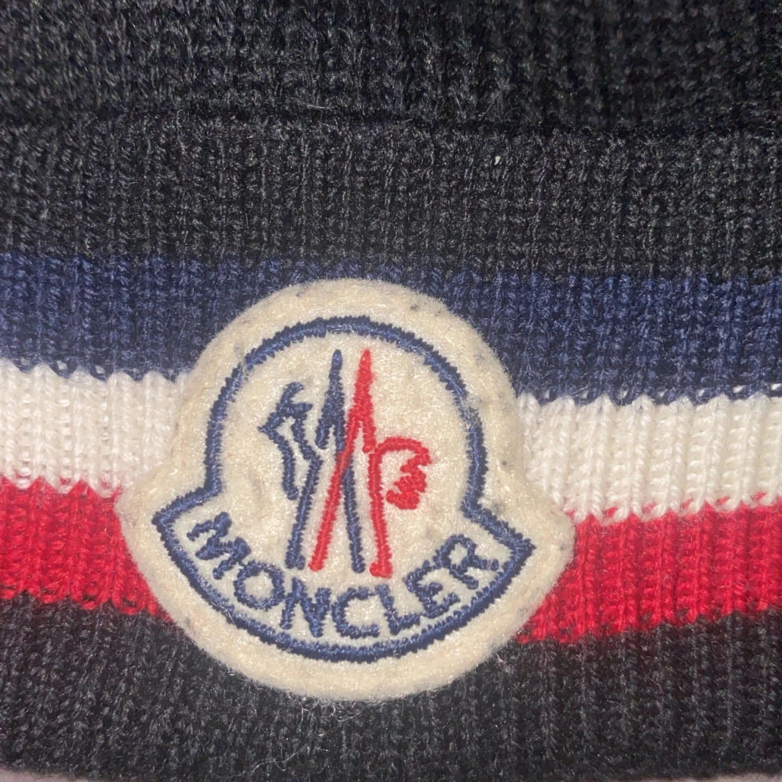 Moncler mössa - 90