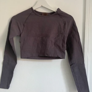 Träningstopp - Träningstopp från Aimn! Passar S/M