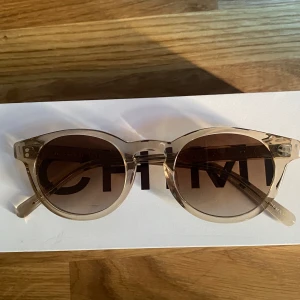 Chimi 03 - Säljer helt nya Chimi 03, endast testande!! Aldrig använda. Fick dem i present men gillade inte passformen på mig. Allting i bilden ingår, pris kan diskuteras 