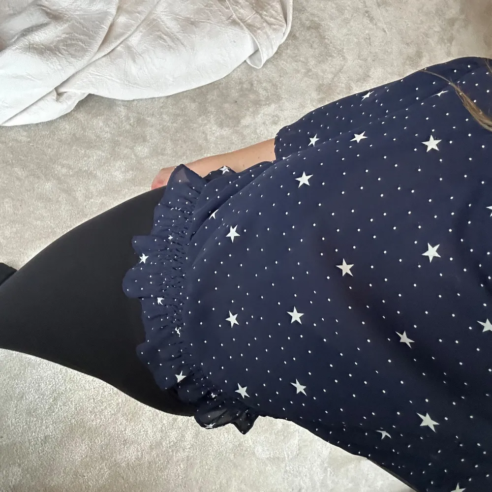Fin blus från Gina som tyvärr bara har kommit till användning ett fåtal gånger💙. Puserot.