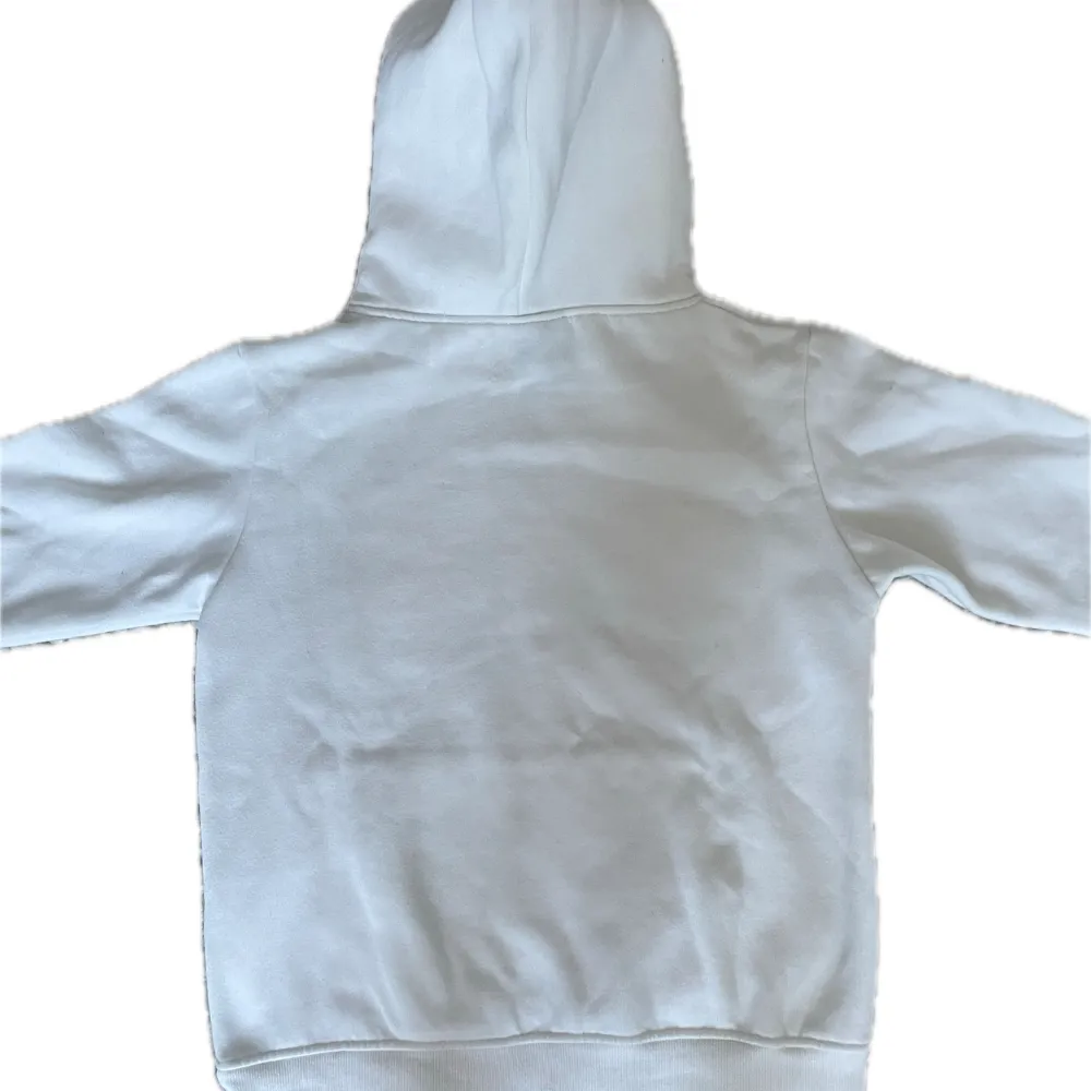 Jätte snygg vit Thrasher hoodie i storlek S, skicka 8,5/10, Prisk kan diskuteras. Tveka inte på att höra av dig vid frågor och funderingar!🤩👑👍🏻. Hoodies.