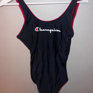 Badrdräkt - Aldrig använd, säljes pga för liten