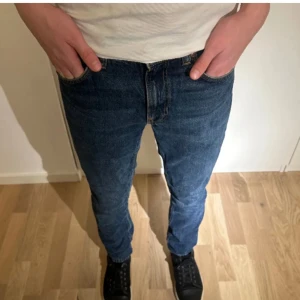 Nudie jeans - Säljer dem då dem inte används längre skriv vid funderingar