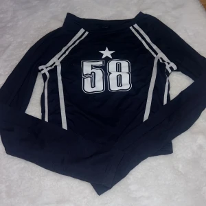 Sportig tröja - Helt ny knappt använt den