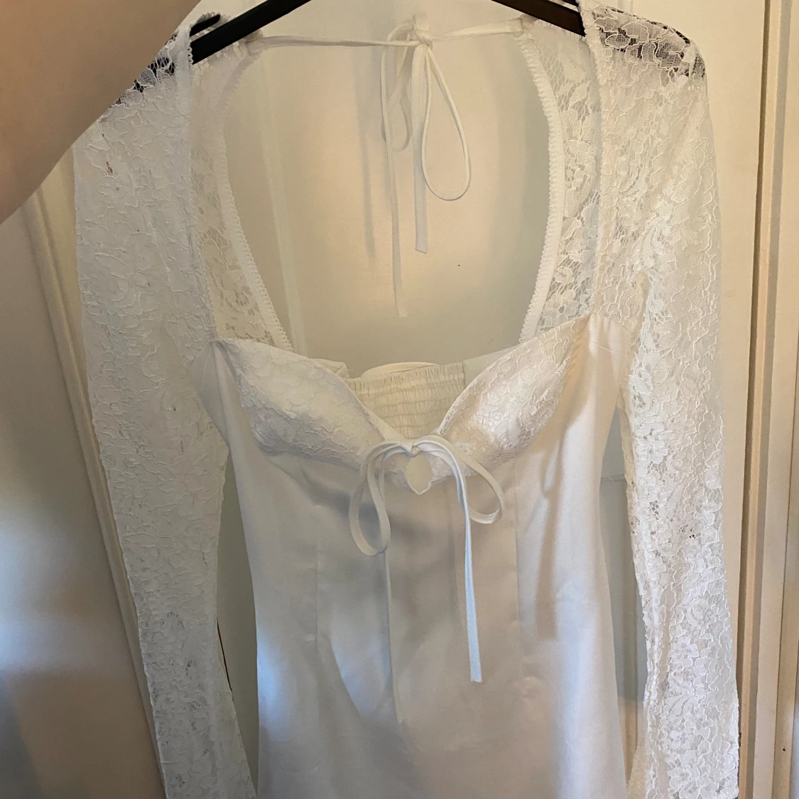 Superfin vit studentklänning - 90