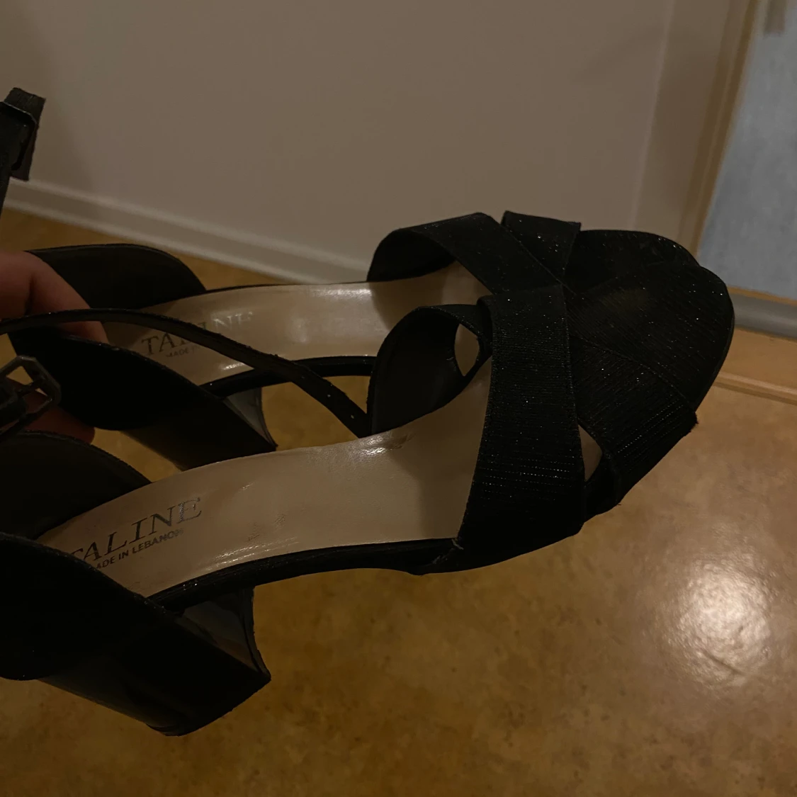 svarta klackar 👠  - 90