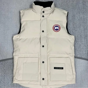 Canada goose väst - Beige canada goose väst Säljer billigt fort