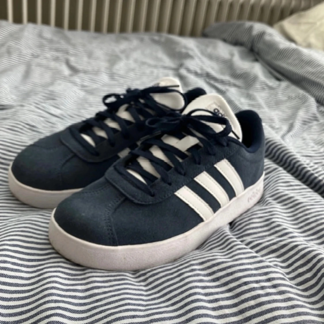 Adidas skor stl 36 2/3 