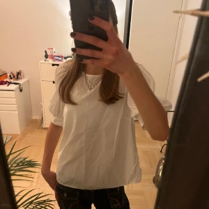 Blus  - Så fin blus, aldrig använd 