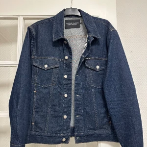 Calvin Klein x Andy Warhol - Använd ca 15 gånger Storlek L och passar true to size