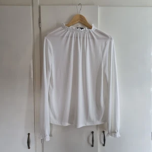 Vit blus - Fin blus från Zara.