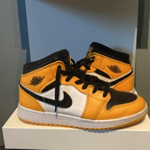  Säljer Jordan 1 taxi  -  Bra skick fick av min brorsa I julklapp men var inte min stil Nypris 2500kr