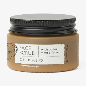 UpCircle face scrub - Fick den här face scrubben i min julkalender, men vet redan nu att den inte kommer komma till användning så säljer därför vidare den! Pris går att diskutera, skriv för egna bilder