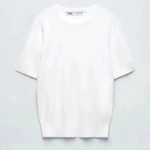 Vit zara tröja - Hör av dig om du är intresserad 🤟🏻