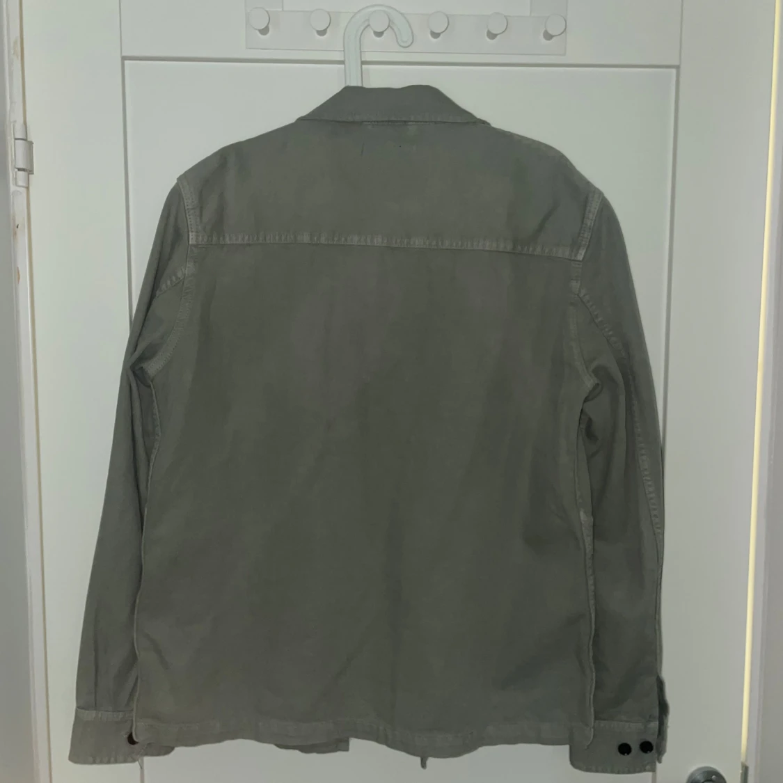 Grön Overshirt från J Lindberg i Storlek M för 399kr - 90