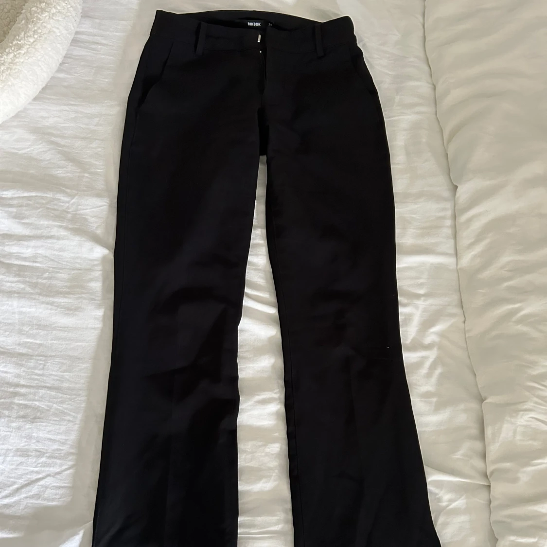 Lågmidjade kostymbyxor