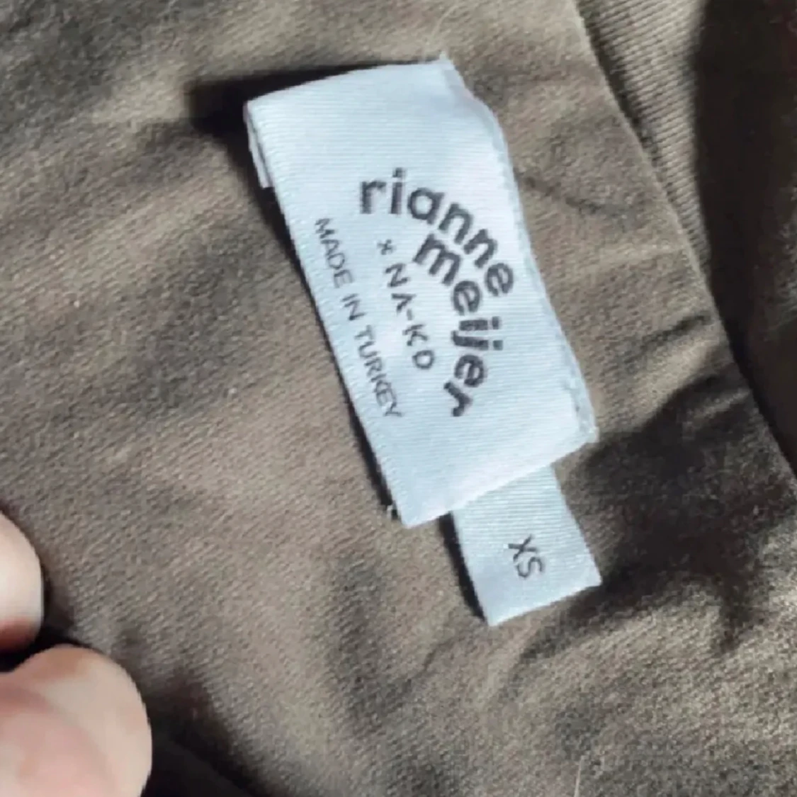 Off shoulder tröja - 91