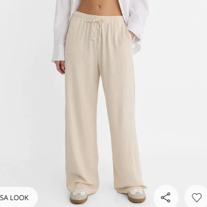 Linnebyxor - Säljer helt oanvända linnebyxor från stradivarius 