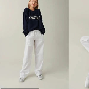 Lågmidjade linnebyxor - Änväbda få gånger från gina Young  Hör av er vid intresse 