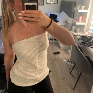 Bandåtopp - Supersuper gullig bandåtopp till sommaren! Säljer för 100kr💕