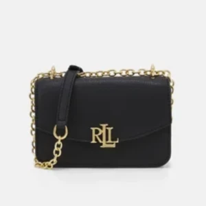 Ralph lauren väska - Axelväska, använd några gånger. Super fin, svart med guld detaljer. Nyskick nt pris cirka 3000kr. Pris kan diskuteras 