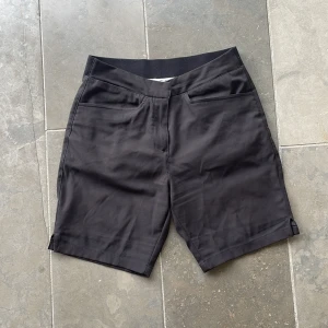 Golfshorts - Välanvända längre puma golfshorts 