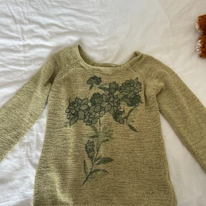 Vintage top - Oanvänd mönstrad vintage top.