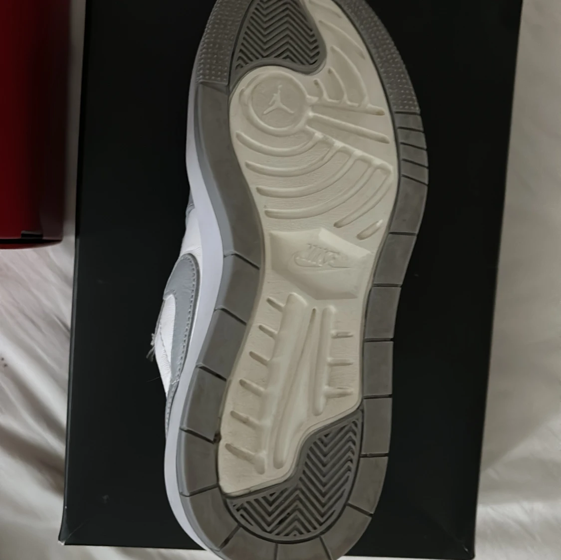 Gråa jordan low - 91